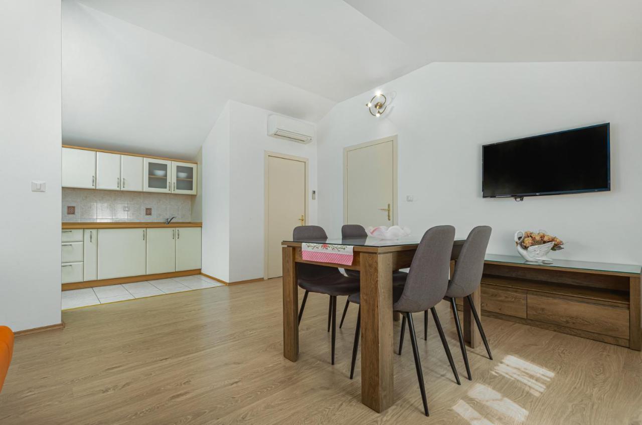 Mima Apartment Porec Exterior photo