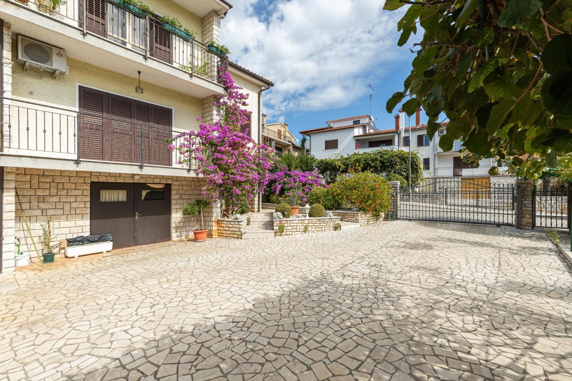 Mima Apartment Porec Exterior photo