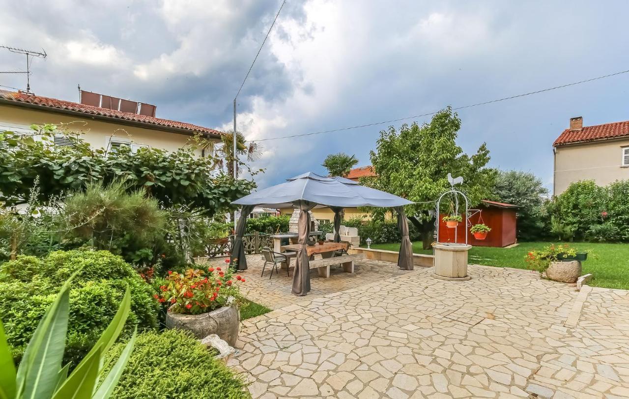 Mima Apartment Porec Exterior photo
